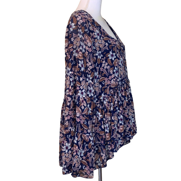 ARULA Floral V-Neck Blouse - Navy and Pink - Picture 2 of 5